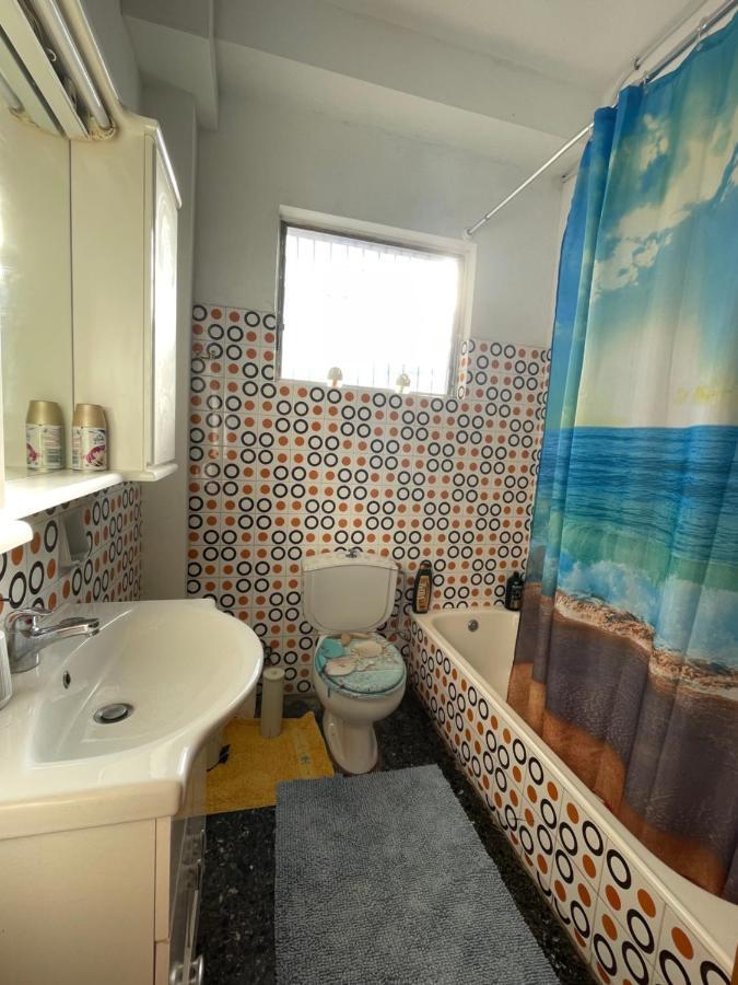 Spacious Apartment With Balconies, Ac, King Bed, Near Dt And Transports Athen Exterior foto